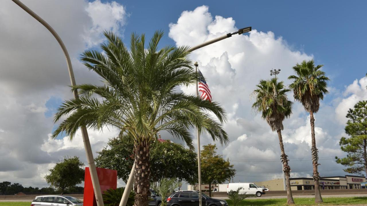 Red Carpet Inn Houston Exterior photo